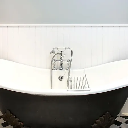 Royal Mile Mansions 14