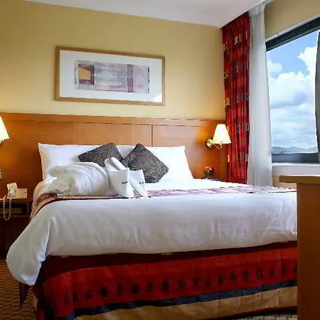 Express Centre By Ihg 3*