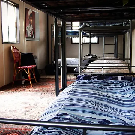 Hostel Containers *