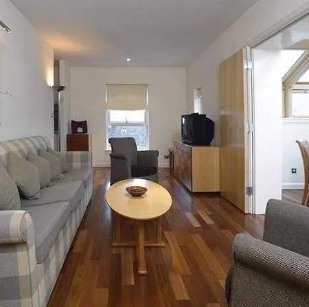 Apart-hotel Holyrood 4*
