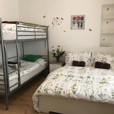 Central Apartment *