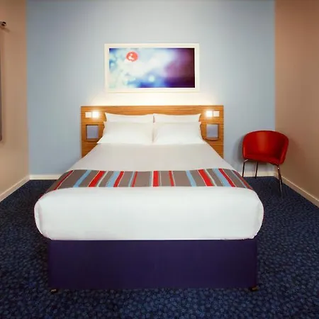 فندق Travelodge Dreghorn 3*