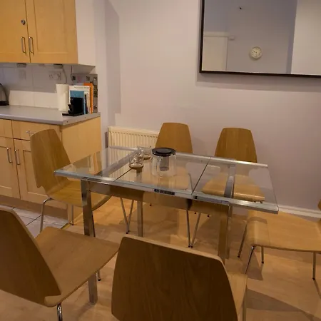 Apartamento 3 Bedroom Flat In South Centre Of Sleeps 6