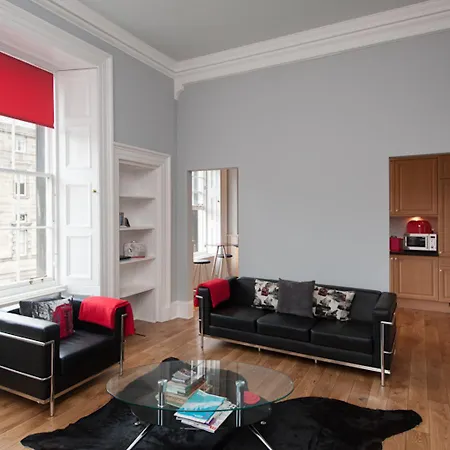 Parliament Sq 12 Royal Mile