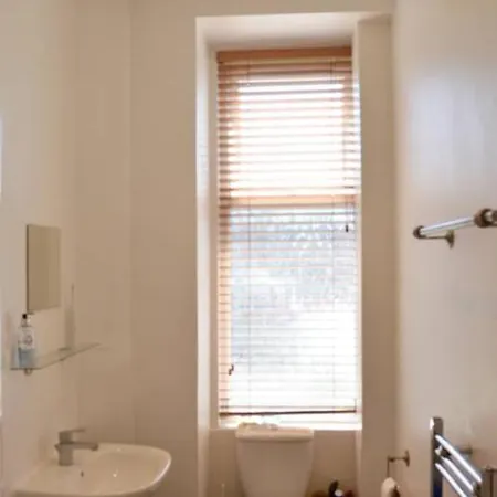 شقة 1 Bedroom Flat Near Murrayfield Stadium Sleeps 2