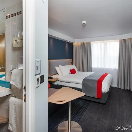 Express - Leith Waterfront By Ihg 호텔 3*