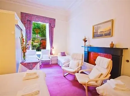Guest house Halcyon House 3*