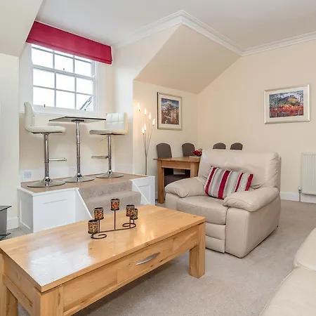 Castle Terrace Apartment شقة *