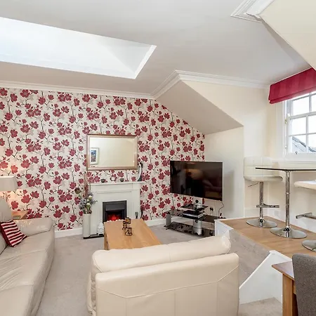 شقة Castle Terrace Apartment