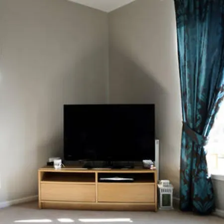 Apartment 2 Bedroom Flat In The Bonnington Area Edinburgh