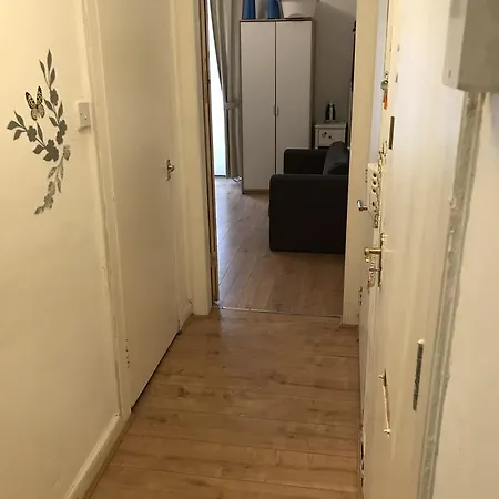 Central Apartment *