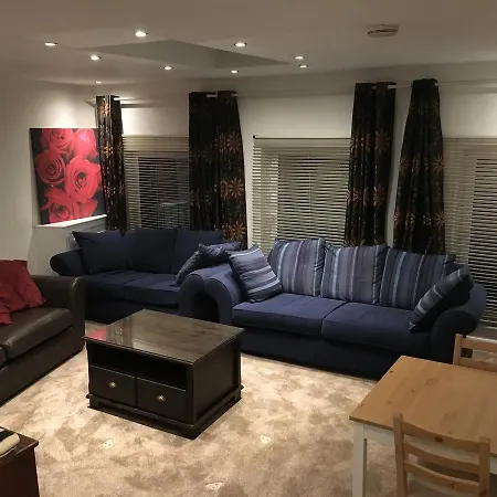 Haymarket 1 Bed Apartment *