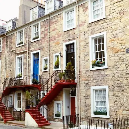 Ramsay Gardens - Grand 4-bedroom Next To Castle Apartamento