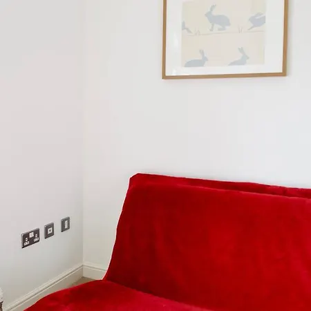 Appartement 3 Bedroom Flat With 2 Balconies *