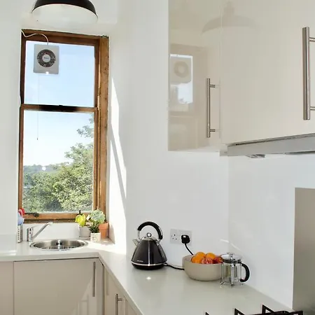 1 Bedroom Flat In Edinburgh