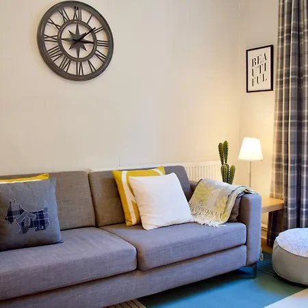 Stylish In Apartment *