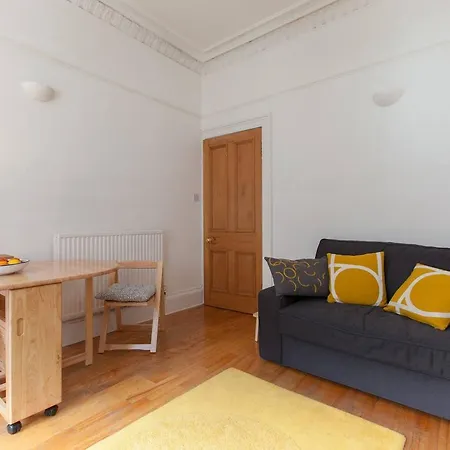 Apartment Homely Walking Distance To Royal Mile *