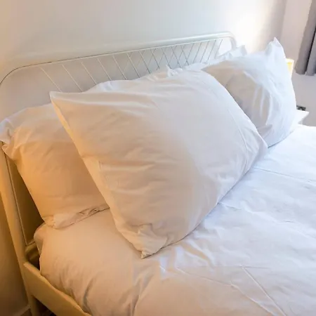 Stylish Central Near Royal Mile Apartment Edinburgh