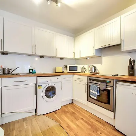Stylish Central Near Royal Mile Edinburgh