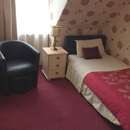 Апартаменты The Thistle House *