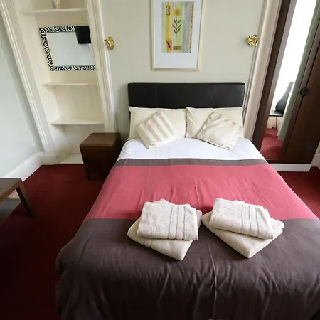 The Thistle House شقة