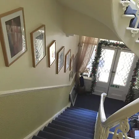 شقة The Thistle House