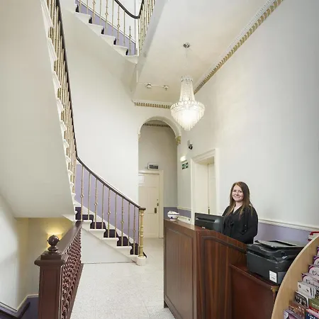 Ballantrae Hotel 3*