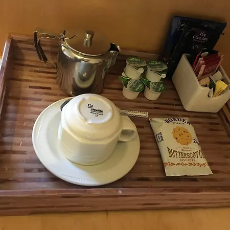 게스트하우스 Allison House 17 3*