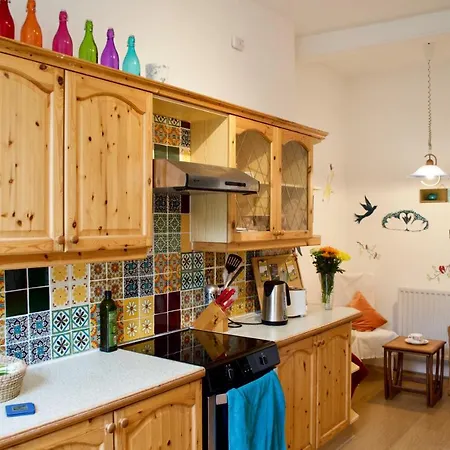 Apartment 2 Bedroom Flat In Bruntsfield *