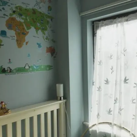 Apartament 4 Bedroom Flat Near 