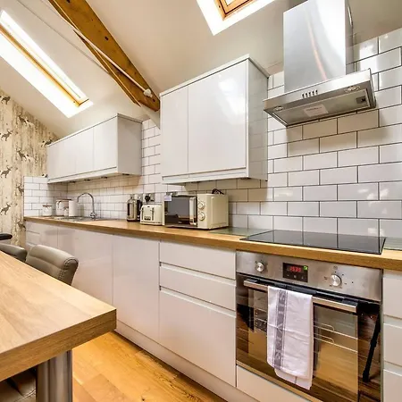 Altido Stunning And Modern 3bedroom Mews House With Parking Ferienhaus