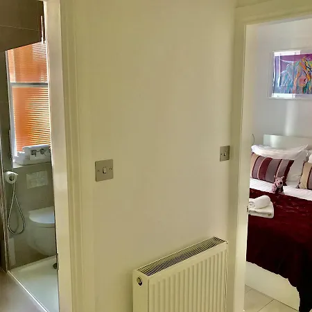 Heart Of Flat * Edinburgh
