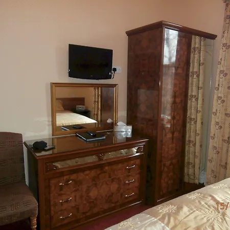 Гостевой дом Allison House 16 4*