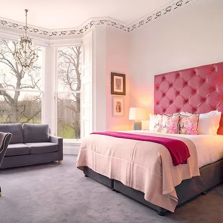 Hotel Black Ivy 4*