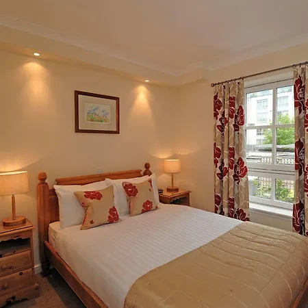 Fountain Court - Grove 4* Edinburgh