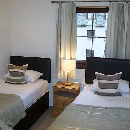 Lejlighedshotel Fountain Court - Grove 4*