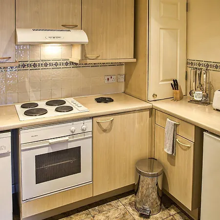 Fountain Court - Grove