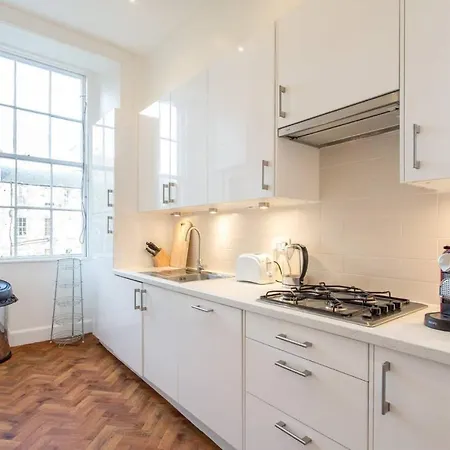 Altido Castle Terrace 3 Bedroom - Old Town * إدنبرة