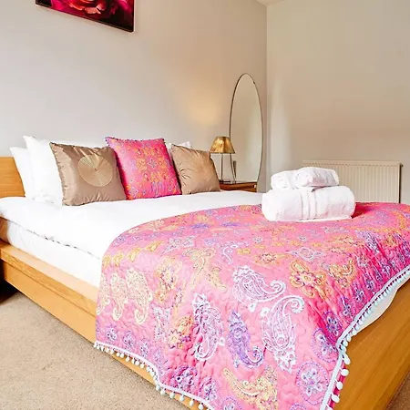 Joivy Bright Royal Mile Apartment Edinburgh