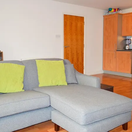 Modern 1 Bedroom With Balcony * Edinburgh