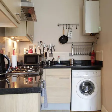Stylish And Homey 1 Bedroom In Vibrant Tollcross