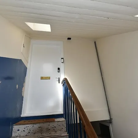 Apartamento St Patrick Square Main Door