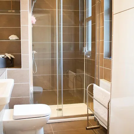 Spacious 3 Bedroom Apartment in Edinburgh Appartement *