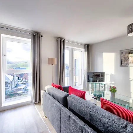 Modern City View Apt By Guestready Edinburgh