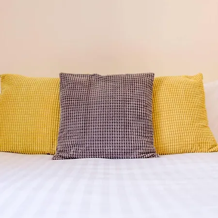Altido Retro Castle Retreat 2bed Appartement Edinburgh