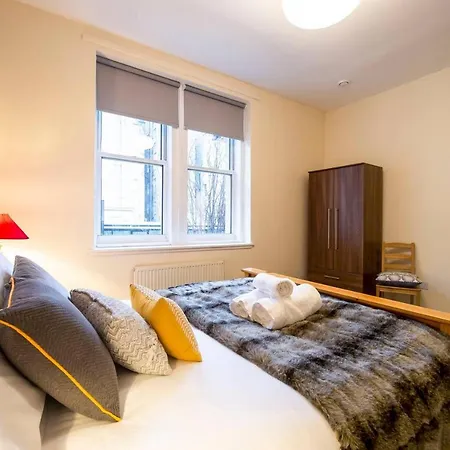Amazingly Stylish&elegant 4bd Old Town Apt