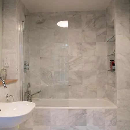 Apartment 2 Bedroom In Stockbridge *