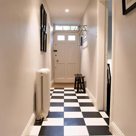 Apartment 2 Bedroom In Stockbridge *