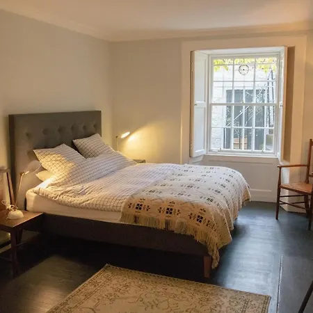 2 Bedroom In Stockbridge * Edinburgh