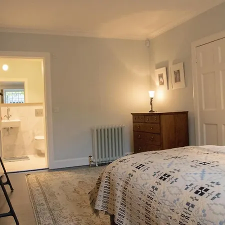 Apartment 2 Bedroom In Stockbridge *